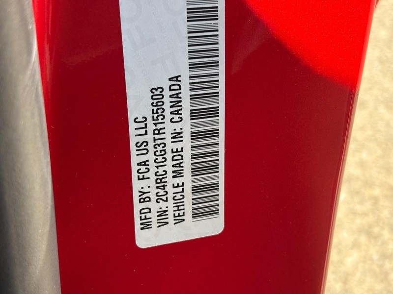 Chrysler Voyager Vehicle Full-screen Gallery Image 21