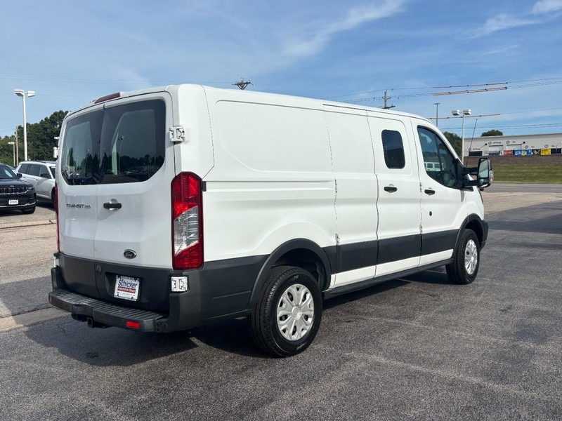 Ford Transit Van Vehicle Full-screen Gallery Image 03