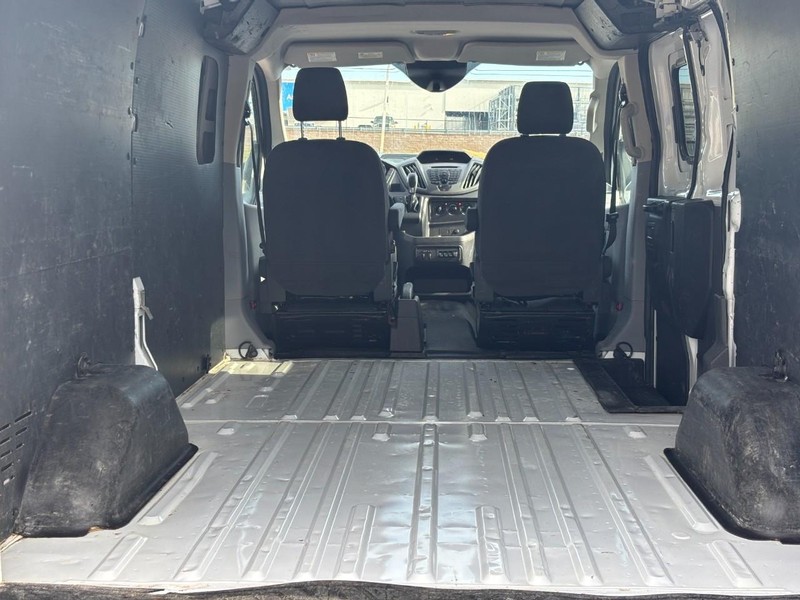 Ford Transit Van Vehicle Full-screen Gallery Image 04