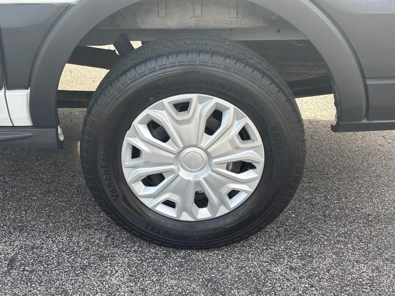 Ford Transit Van Vehicle Full-screen Gallery Image 07