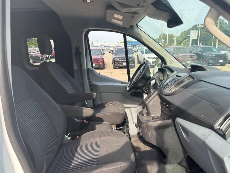 Ford Transit Van Vehicle Full-screen Gallery Image 10