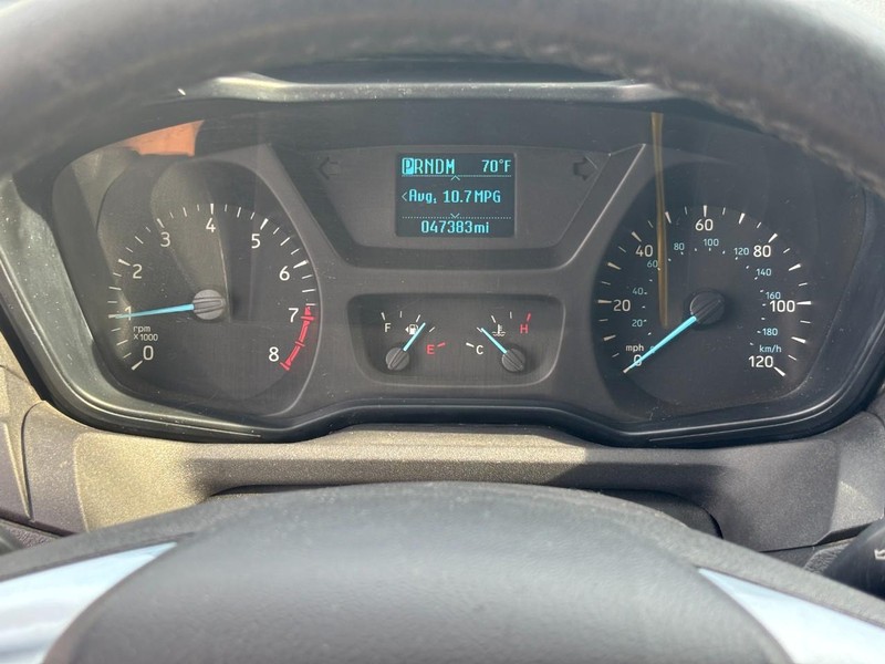 Ford Transit Van Vehicle Full-screen Gallery Image 15