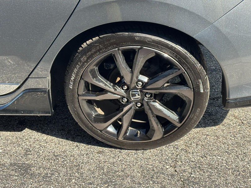 Honda Civic Hatchback Vehicle Full-screen Gallery Image 07