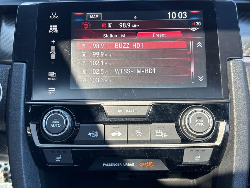 Honda Civic Hatchback Vehicle Full-screen Gallery Image 13