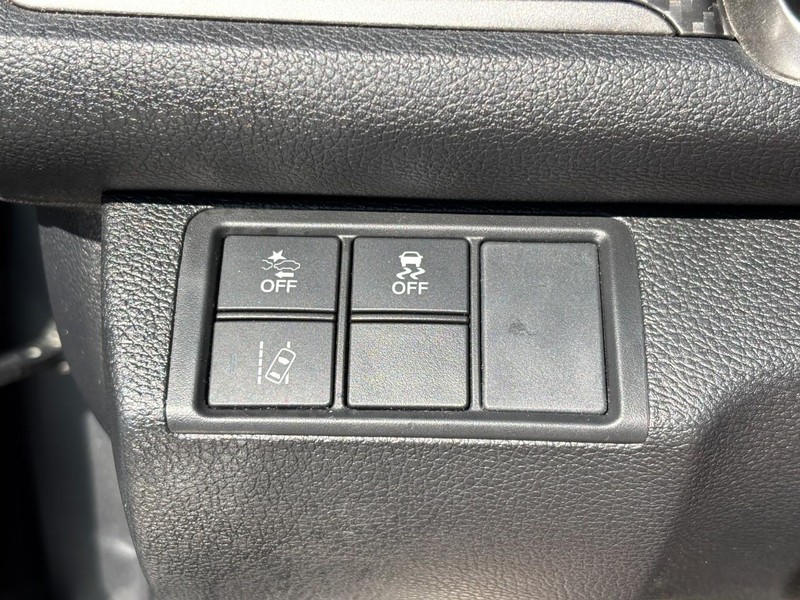 Honda Civic Hatchback Vehicle Full-screen Gallery Image 15