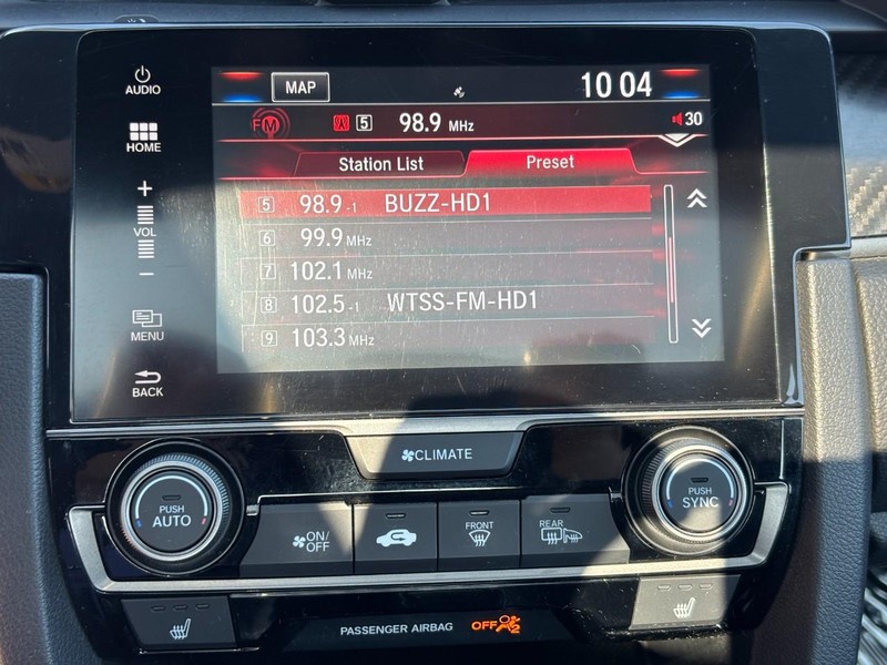 Honda Civic Hatchback Vehicle Full-screen Gallery Image 19