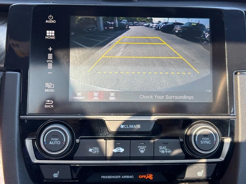 Honda Civic Hatchback Vehicle Full-screen Gallery Image 20