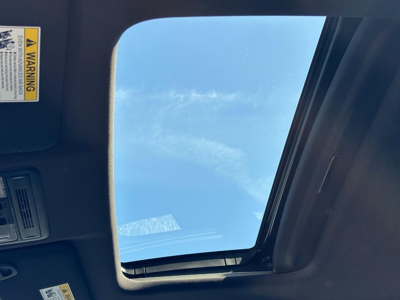 Honda Civic Hatchback Vehicle Full-screen Gallery Image 23