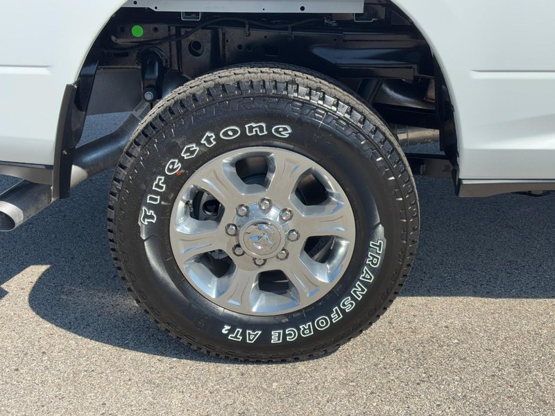 Ram 2500 Vehicle Full-screen Gallery Image 04