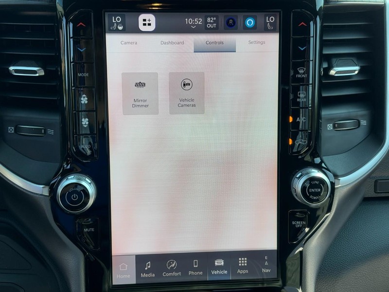 Ram 2500 Vehicle Full-screen Gallery Image 14