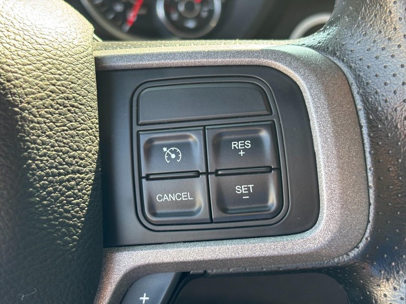 Ram 2500 Vehicle Full-screen Gallery Image 13