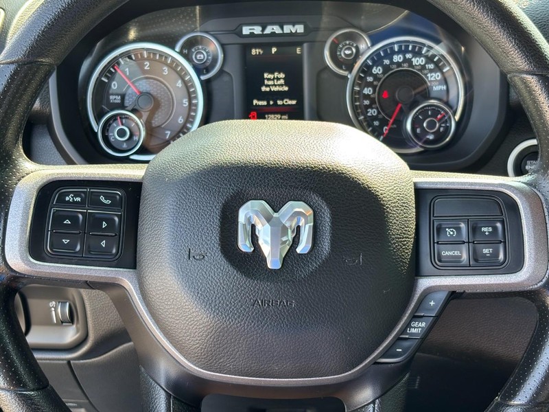 Ram 2500 Vehicle Full-screen Gallery Image 15