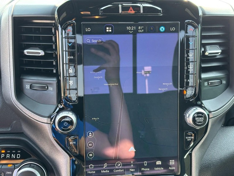 Ram 2500 Vehicle Full-screen Gallery Image 19