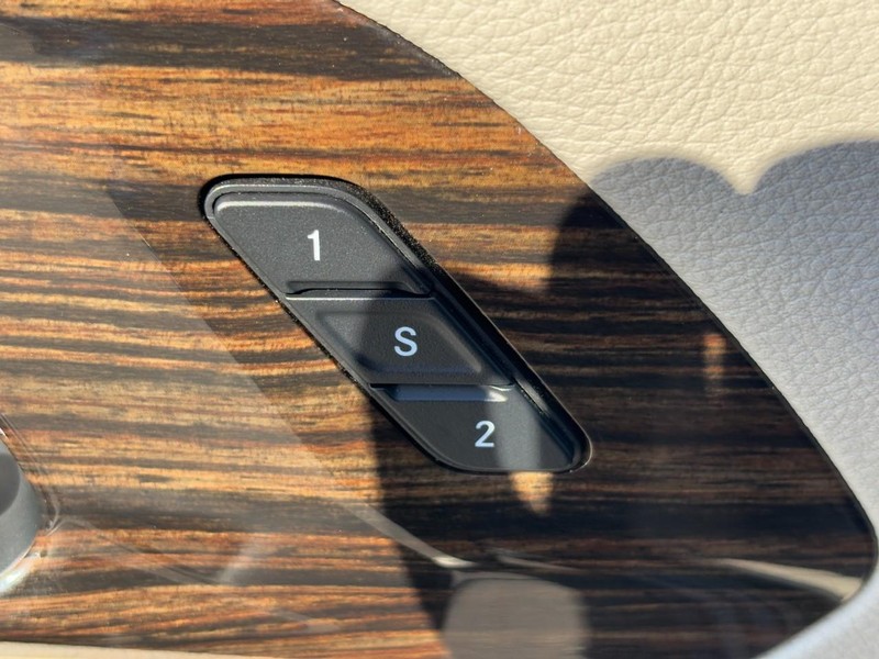 Chrysler Pacifica Vehicle Full-screen Gallery Image 26