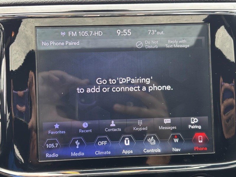 Jeep Grand Cherokee Vehicle Full-screen Gallery Image 21