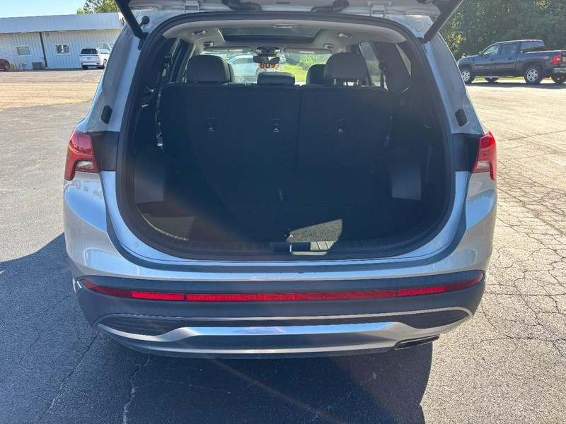 Hyundai Santa Fe Vehicle Full-screen Gallery Image 04