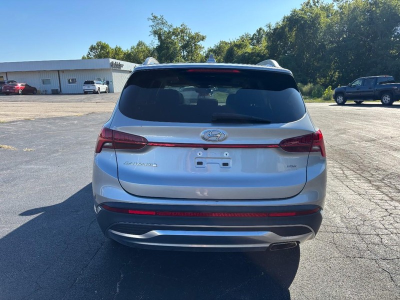 Hyundai Santa Fe Vehicle Full-screen Gallery Image 05