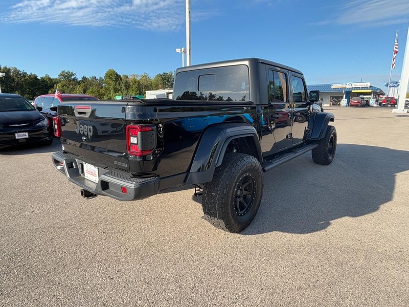 Jeep Gladiator Vehicle Full-screen Gallery Image 03
