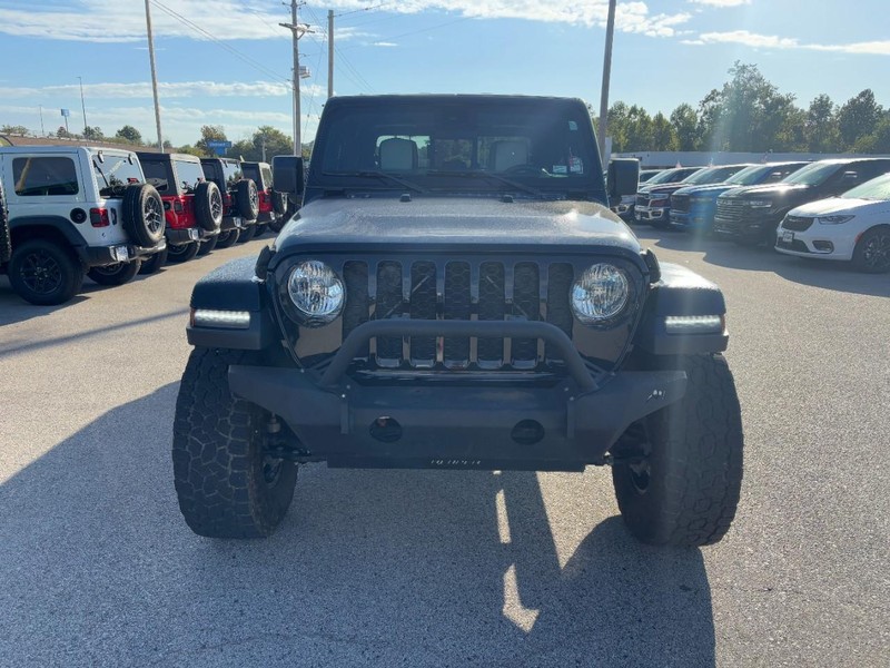 Jeep Gladiator Vehicle Full-screen Gallery Image 09