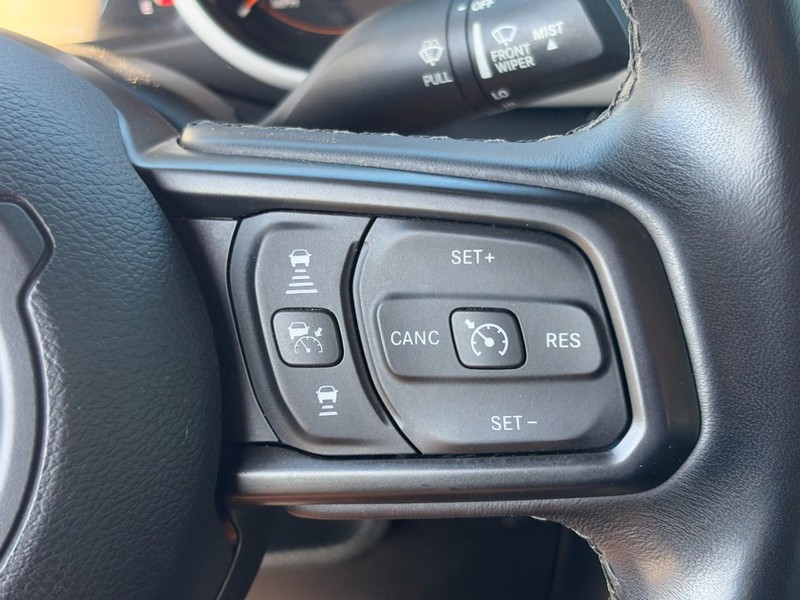 Jeep Gladiator Vehicle Full-screen Gallery Image 18