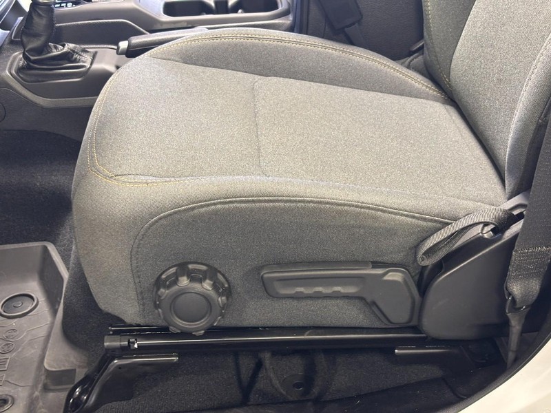 Jeep Wrangler Vehicle Full-screen Gallery Image 17