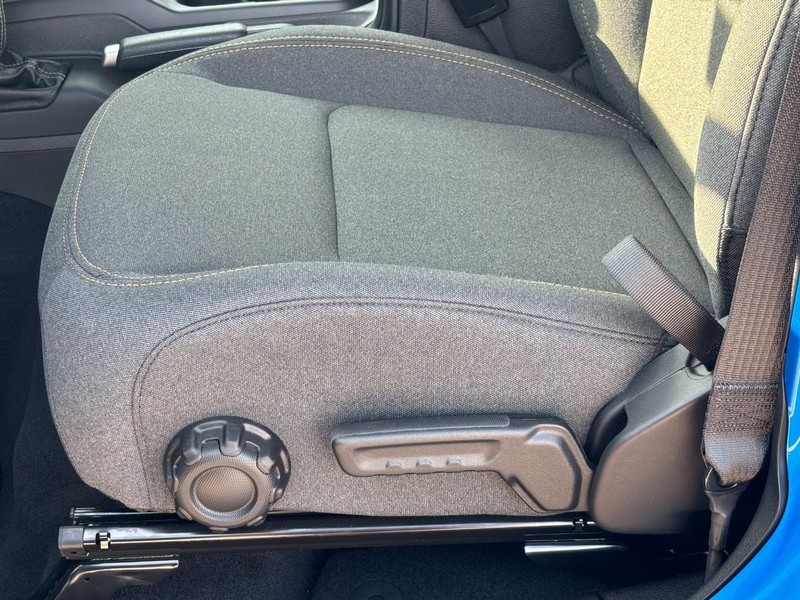 Jeep Gladiator Vehicle Full-screen Gallery Image 19