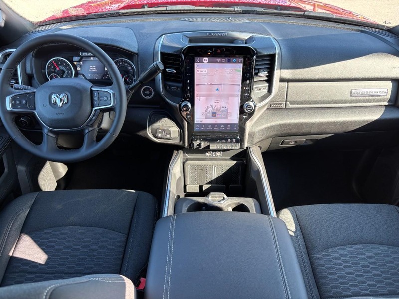 Ram 2500 Vehicle Full-screen Gallery Image 06