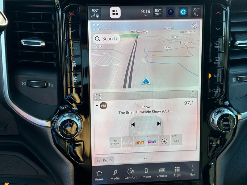 Ram 2500 Vehicle Full-screen Gallery Image 16