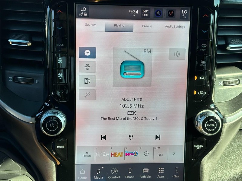 Ram 2500 Vehicle Full-screen Gallery Image 15