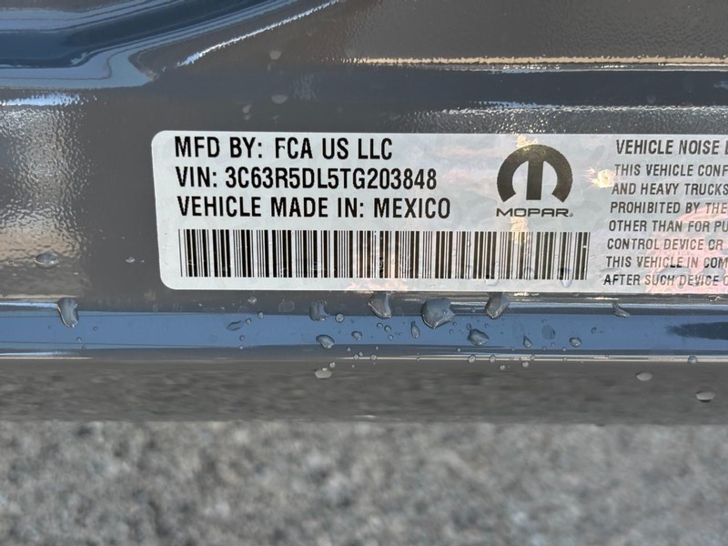 Ram 2500 Vehicle Full-screen Gallery Image 20