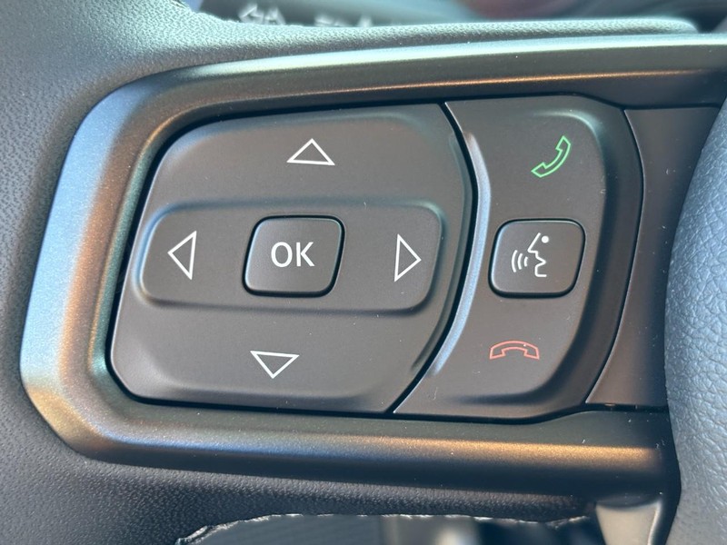 Jeep Wrangler Vehicle Full-screen Gallery Image 12