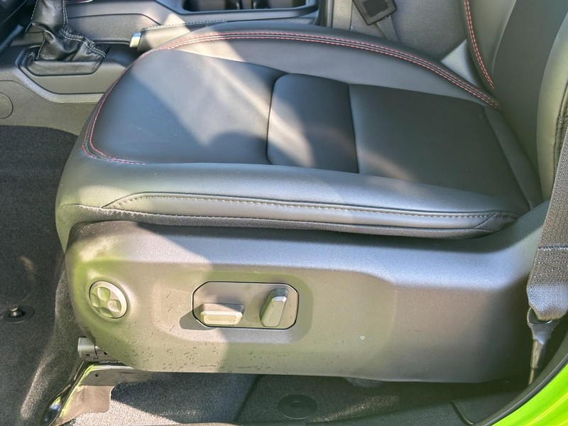 Jeep Wrangler Vehicle Full-screen Gallery Image 20