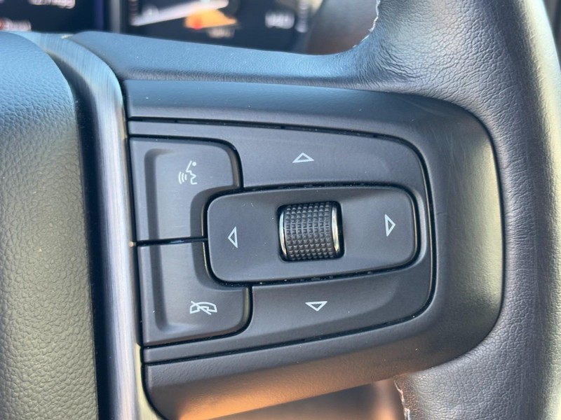 GMC Sierra 1500 Vehicle Full-screen Gallery Image 18