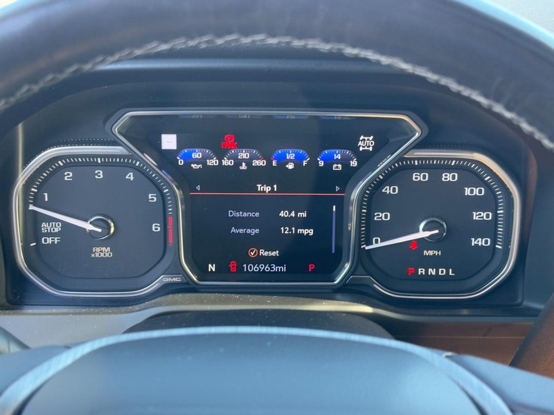 GMC Sierra 1500 Vehicle Full-screen Gallery Image 19