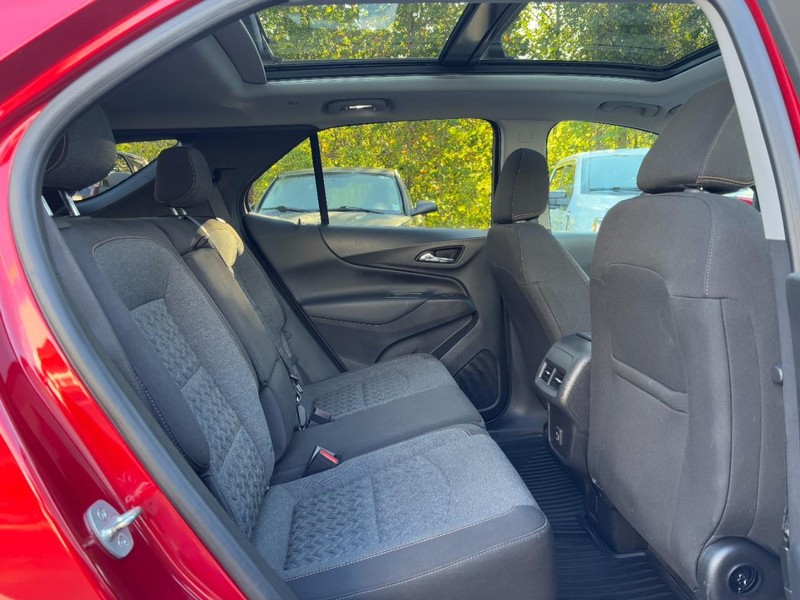 Chevrolet Equinox Vehicle Full-screen Gallery Image 10