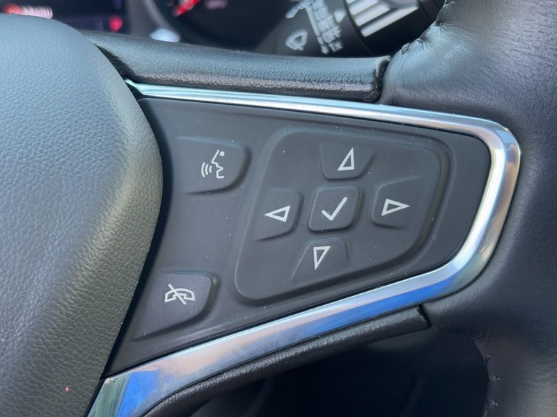 Chevrolet Equinox Vehicle Full-screen Gallery Image 18