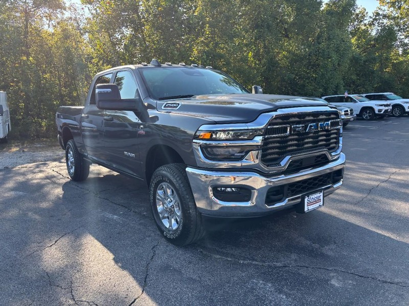 Ram 2500 Vehicle Full-screen Gallery Image 02