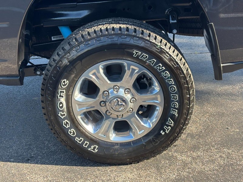 Ram 2500 Vehicle Full-screen Gallery Image 07