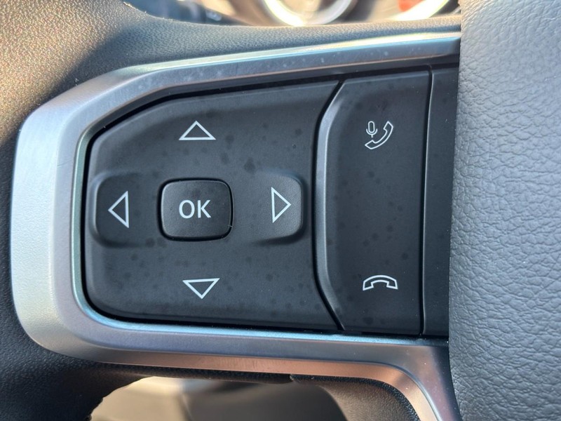 Ram 2500 Vehicle Full-screen Gallery Image 17