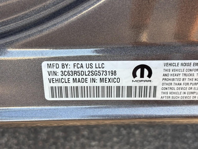 Ram 2500 Vehicle Full-screen Gallery Image 27