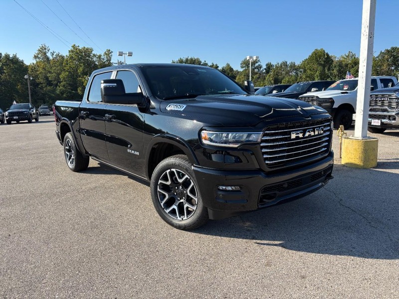 Ram 1500 Vehicle Full-screen Gallery Image 02