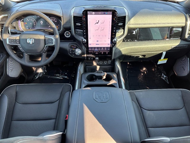 Ram 1500 Vehicle Full-screen Gallery Image 06