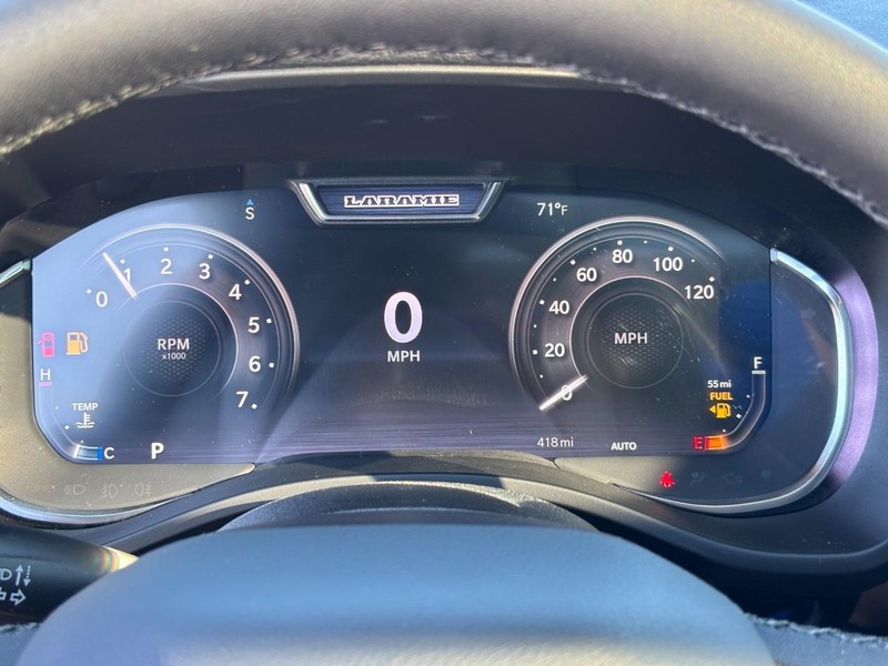 Ram 1500 Vehicle Full-screen Gallery Image 15