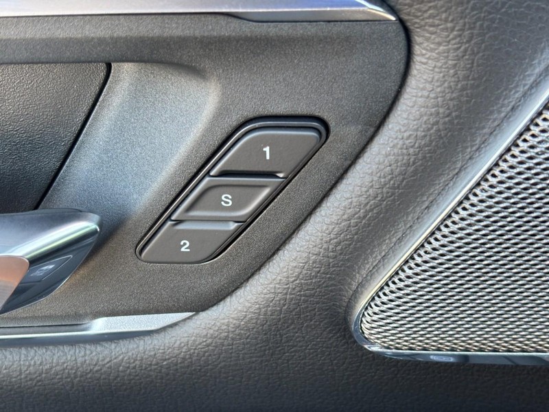 Ram 1500 Vehicle Full-screen Gallery Image 20