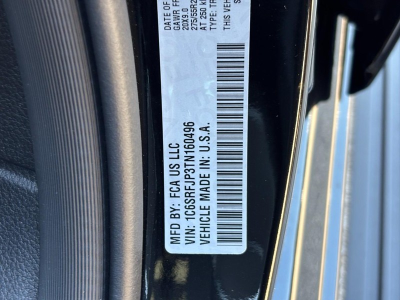 Ram 1500 Vehicle Full-screen Gallery Image 23