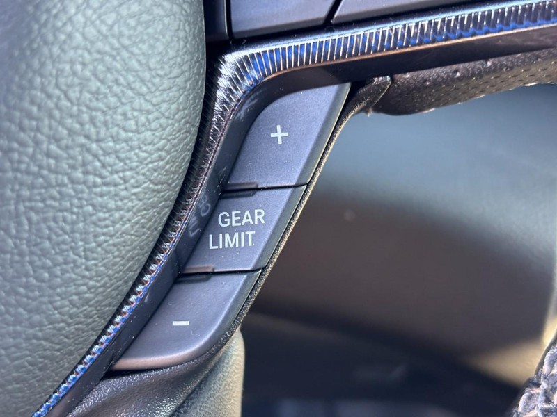 Ram 1500 Vehicle Full-screen Gallery Image 14