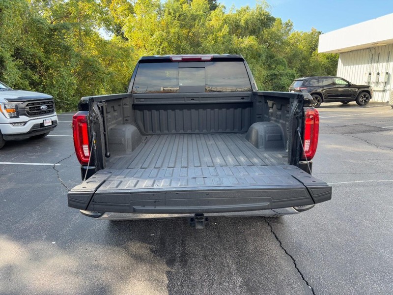 GMC Sierra 1500 Vehicle Full-screen Gallery Image 04