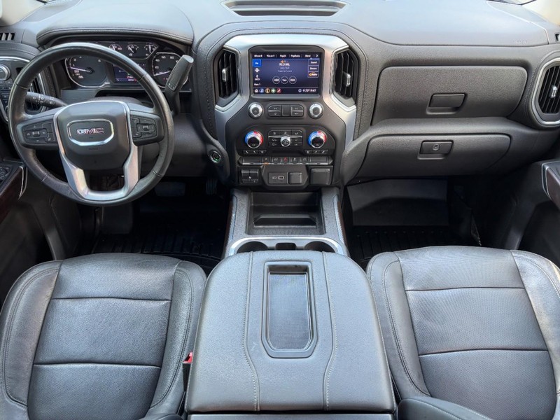 GMC Sierra 1500 Vehicle Full-screen Gallery Image 11