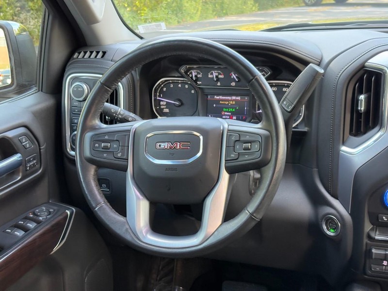 GMC Sierra 1500 Vehicle Full-screen Gallery Image 12