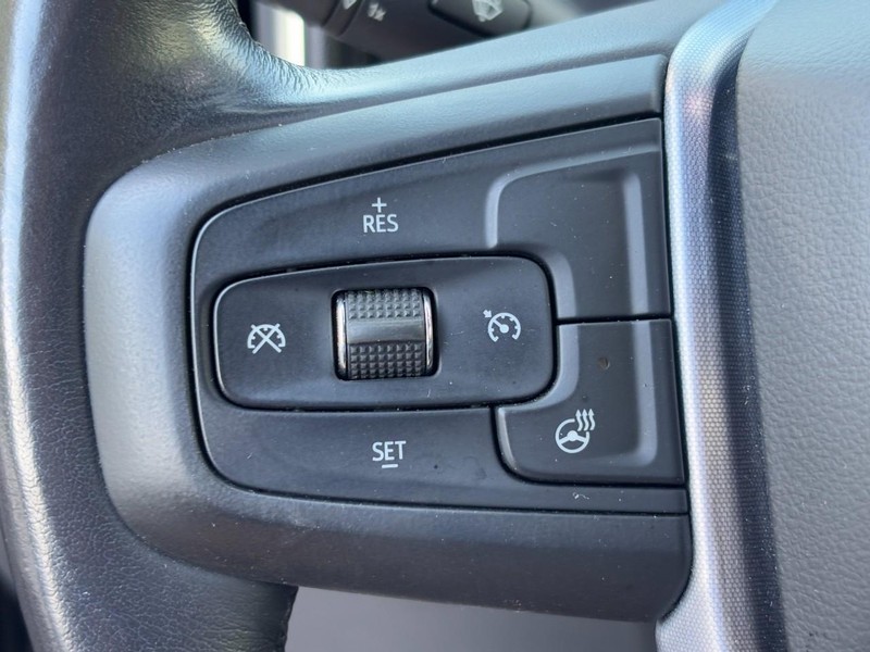 GMC Sierra 1500 Vehicle Full-screen Gallery Image 17